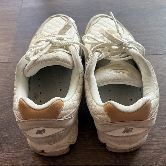 New Balance 2002r Sneakers - Picture 8 of 10